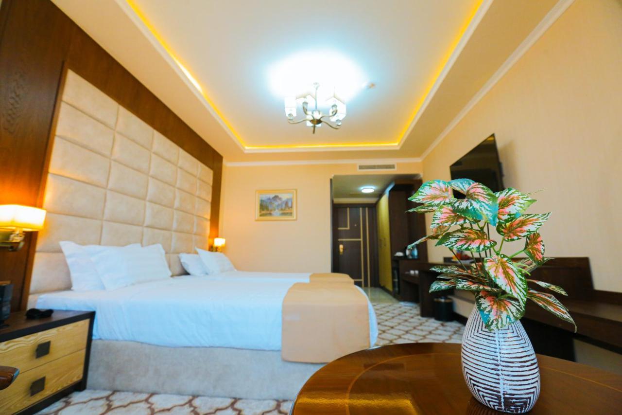 Royal Grand Hotel, Turkistan Extérieur photo