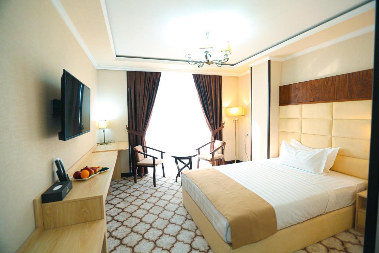 Royal Grand Hotel, Turkistan Extérieur photo